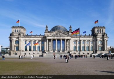 Was verdient ein Bundestags­abgeordneter im Deutschen Bundestag?