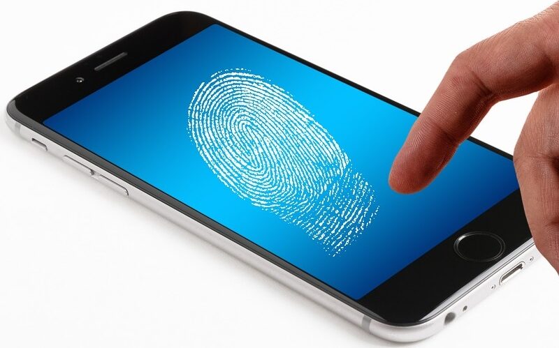 Entsperren des Smartphones mittels Fingerabdruck durch die Polizei